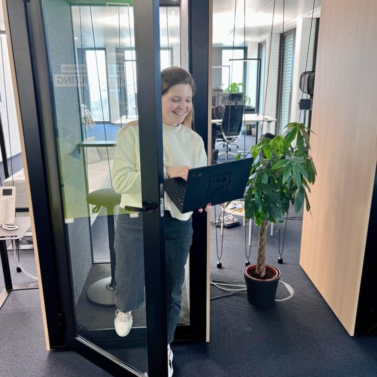 Phone-Booth im Office